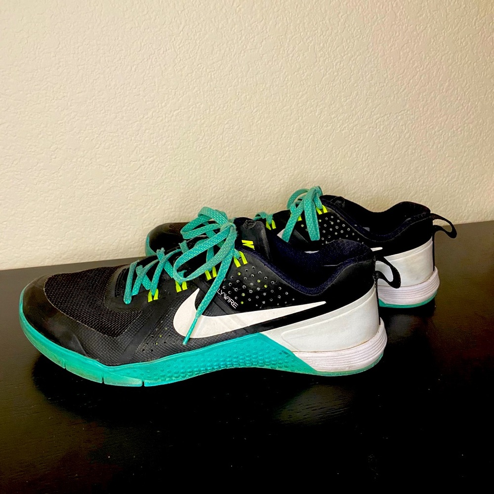 Nike Metcon 1 Black and Mint Women’s size 10